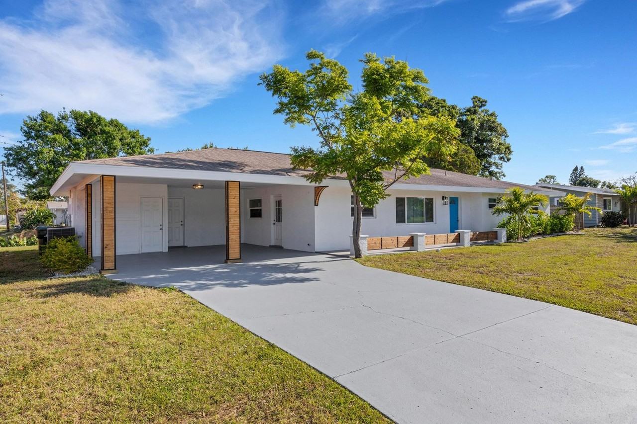 2707 Grove St - Photo 2 of 50