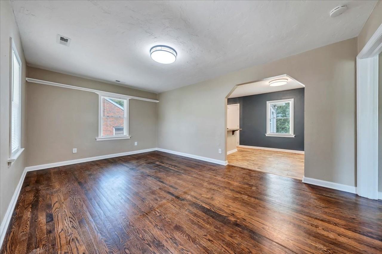 1033 Hunt Ave Nw - Photo 2 of 7