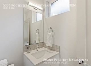 5336 Roosevelt Way Ne - Photo 6 of 10