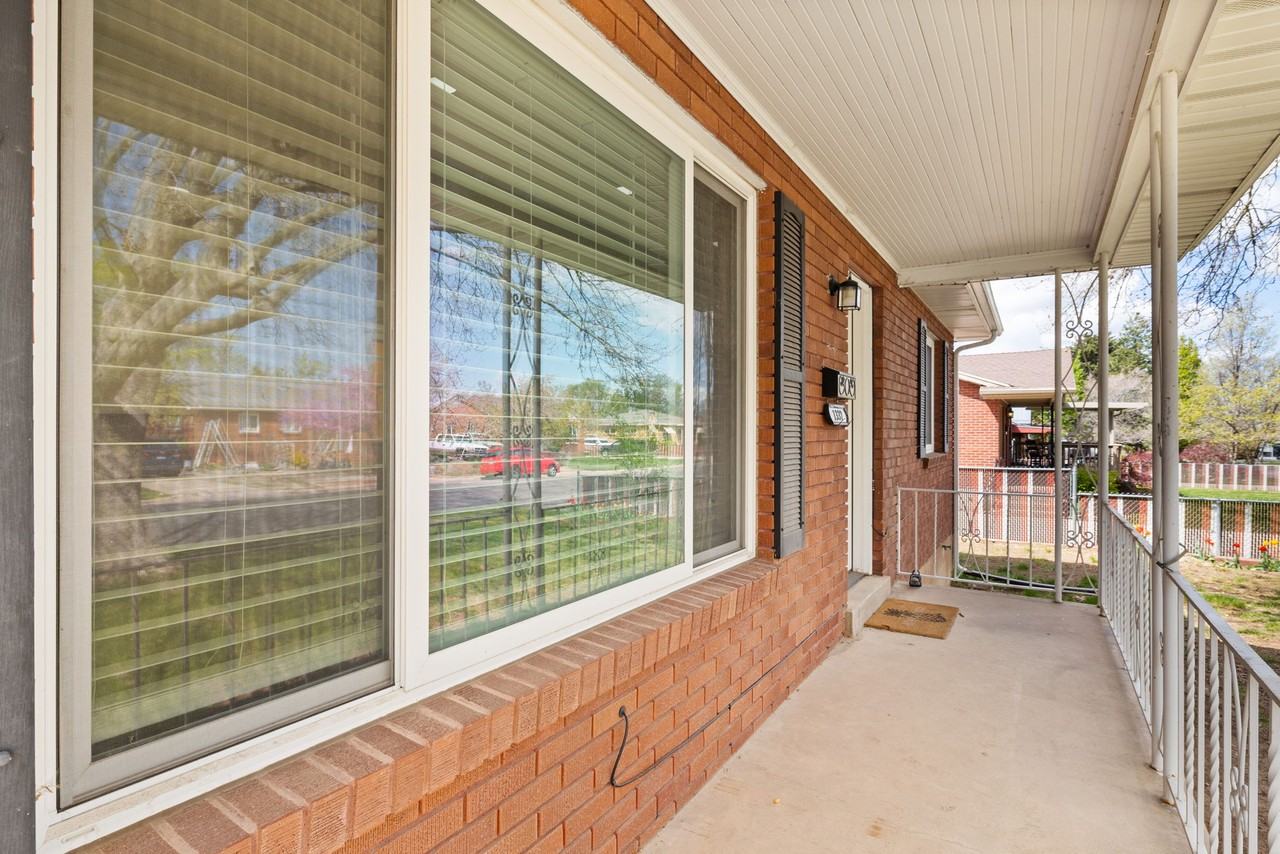 1337 Cross St #NA - Photo 3 of 32