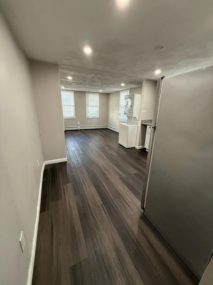 10 South St #1L - Photo 2 of 8