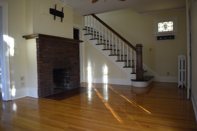 123 Kent St - Photo 2 of 20
