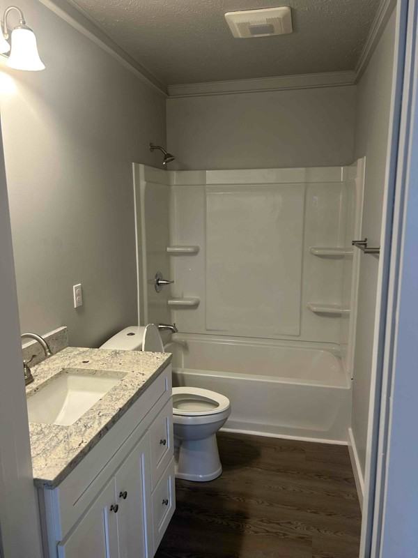 523 W 17th St #2 - Photo 5 of 19