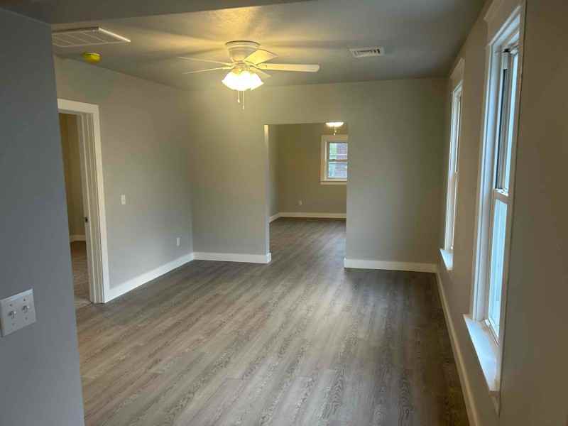 523 W 17th St #2 - Photo 6 of 19