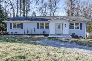 featured image of 19 N Forrest Dr