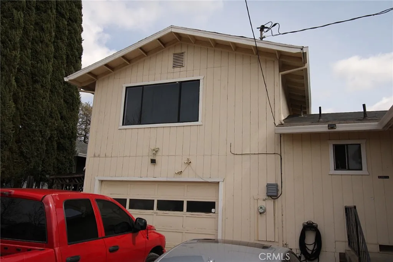 15150 Lakeview Ave - Photo 2 of 20