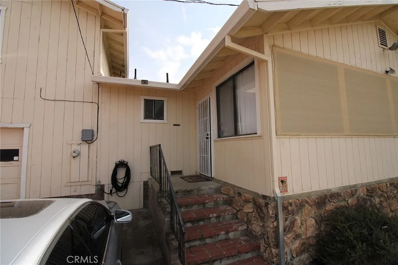 15150 Lakeview Ave - Photo 3 of 20