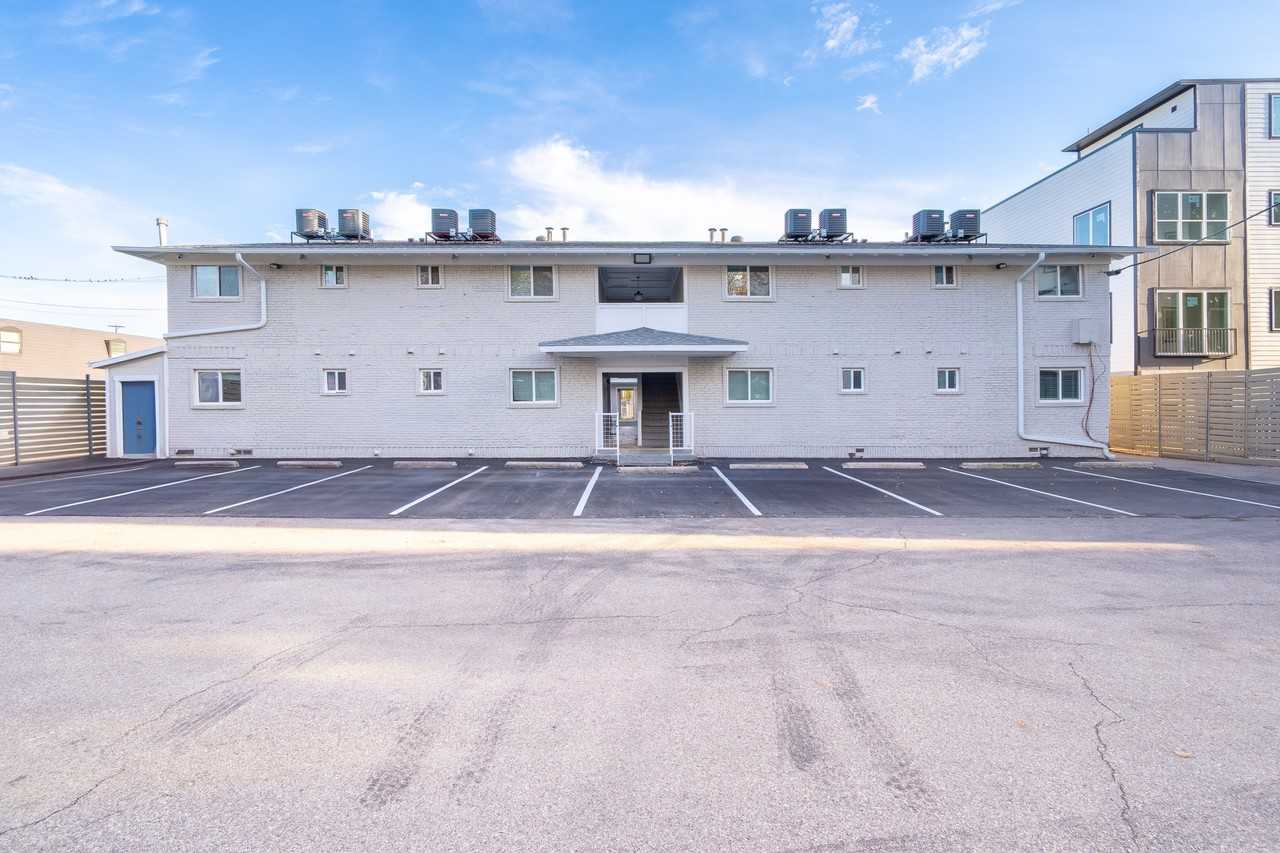 4919 San Jacinto Street - Photo 3 of 49