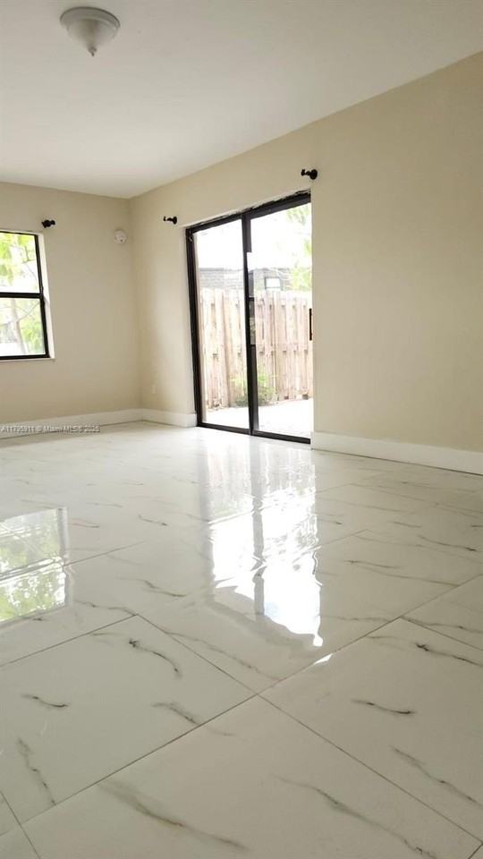 14293 Sw 94th Circle Ln #101-27 - Photo 3 of 32