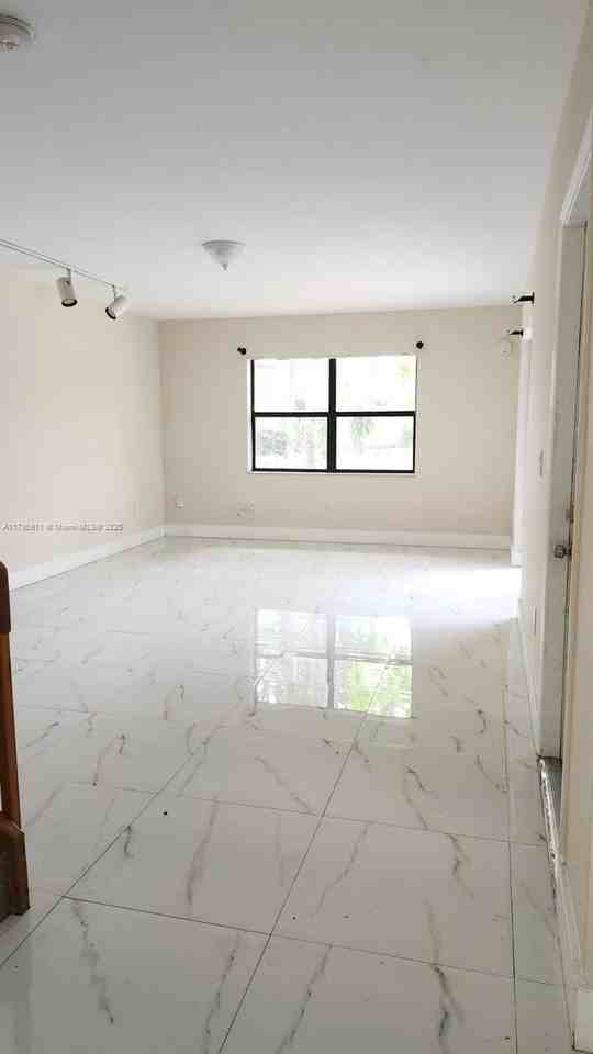 14293 Sw 94th Circle Ln #101-27 - Photo 4 of 32