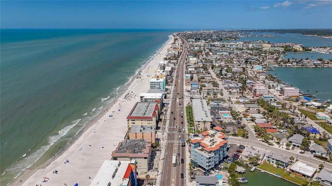 13999 Gulf Blvd #501 - Photo 3 of 50