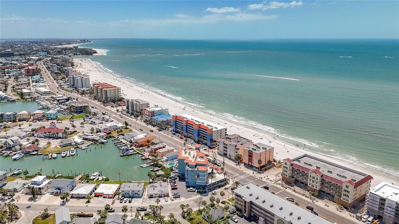 13999 Gulf Blvd #501 - Photo 4 of 50