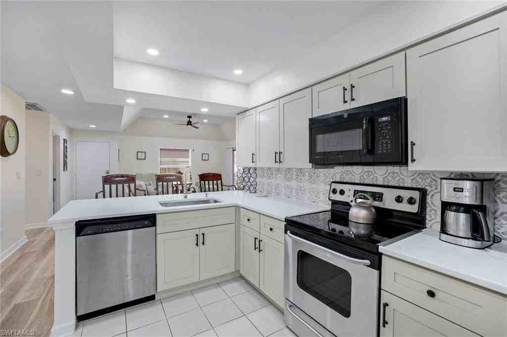 156 Sabal Lake Drive - Photo 4 of 20