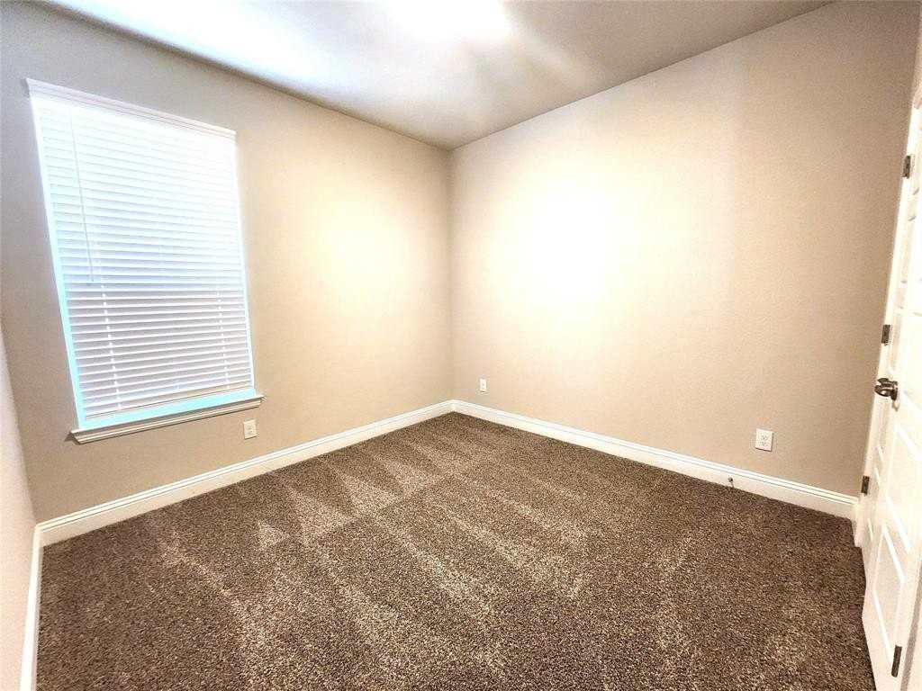 1521 Razorbill Rd - Photo 7 of 31