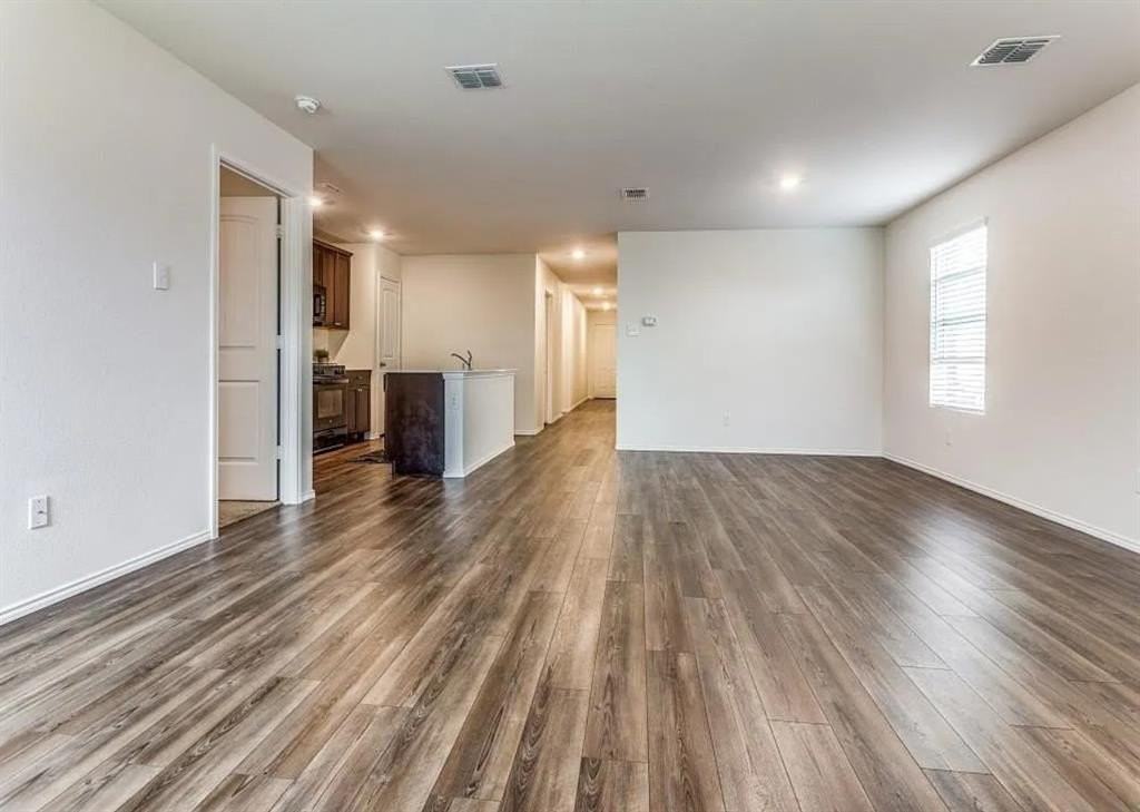 401 Everglades Street - Photo 2 of 24