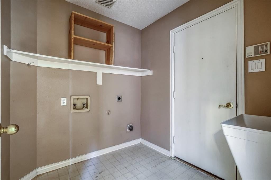 5717 Belle Chasse Ln - Photo 6 of 40