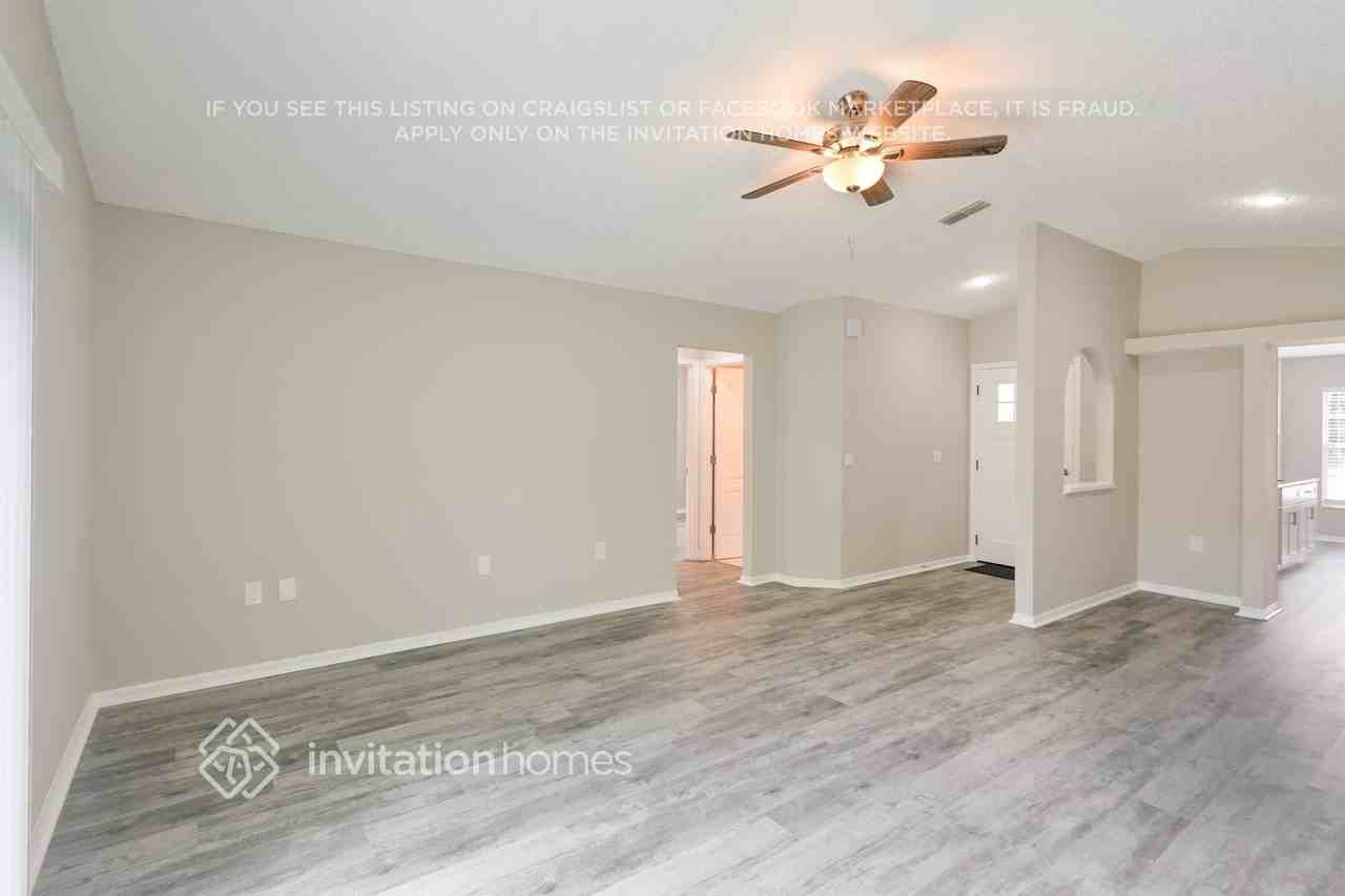 1056 Malletwood Dr - Photo 5 of 24