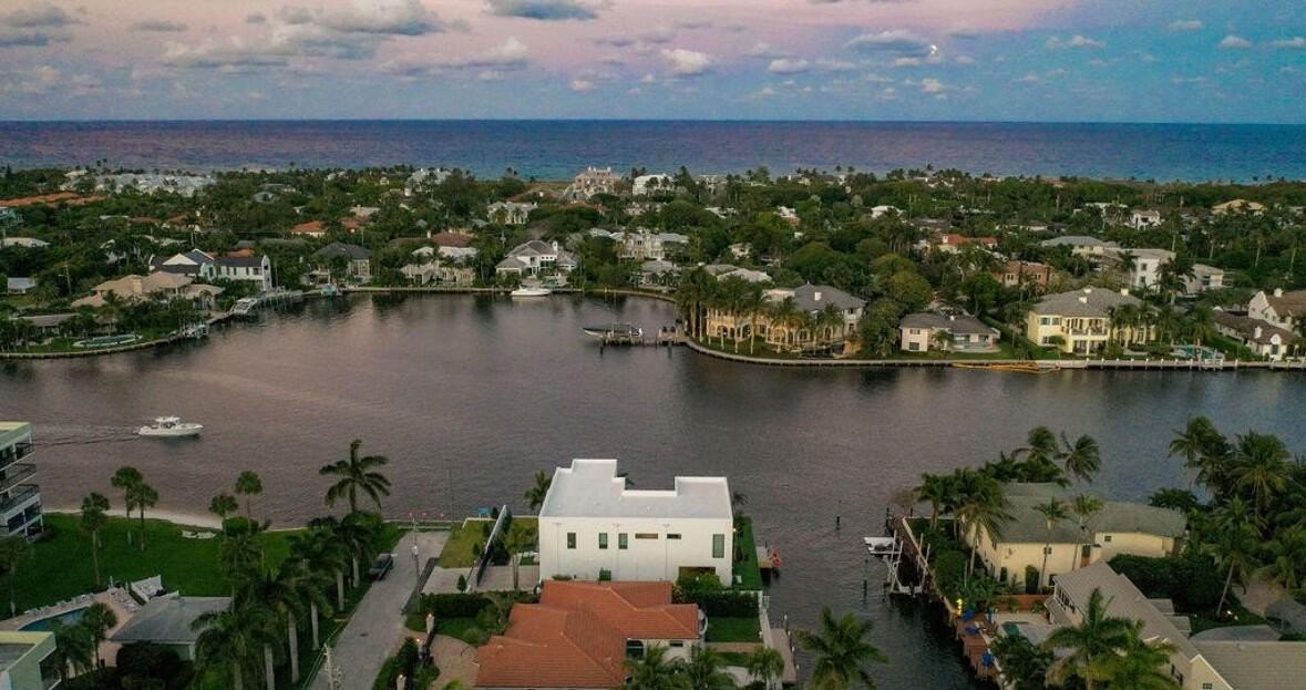 718 Southeast 7th Street - Photo 3 of 25