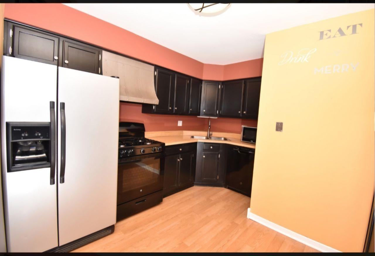 261 Gregory St - Photo 3 of 12