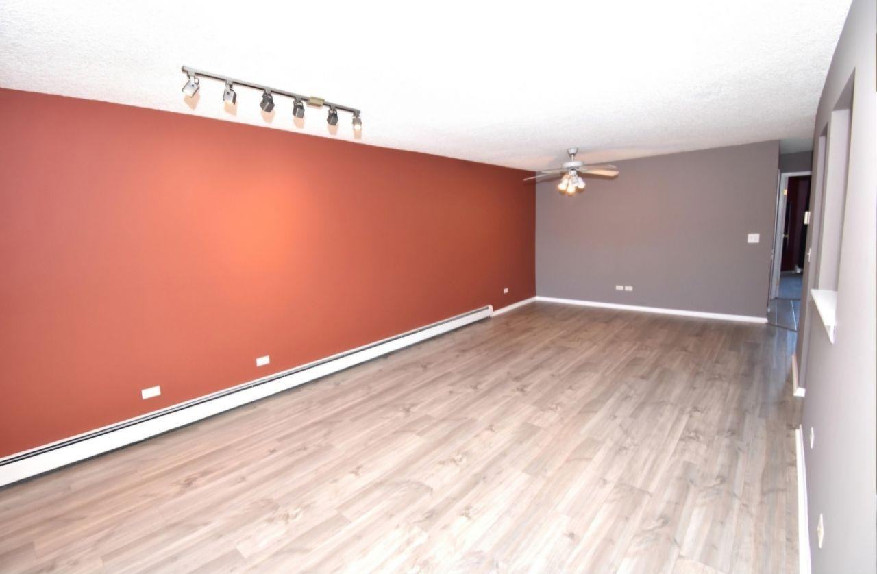 261 Gregory St - Photo 6 of 12