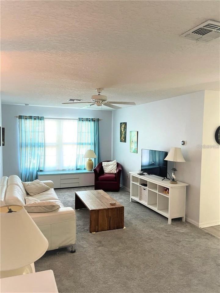 838 Spring Park Loop - Photo 2 of 11