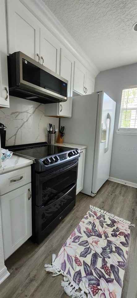 838 Spring Park Loop - Photo 5 of 11