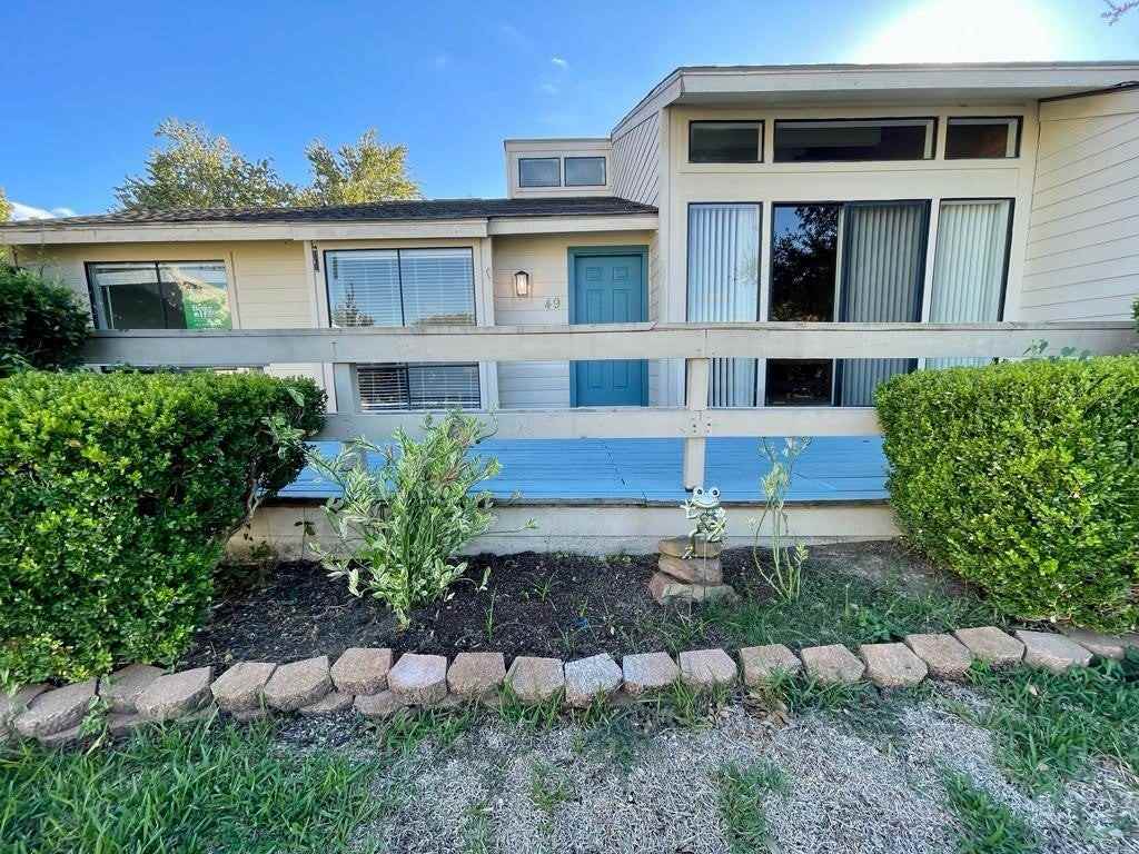 49 April Point Dr N - Photo 5 of 49