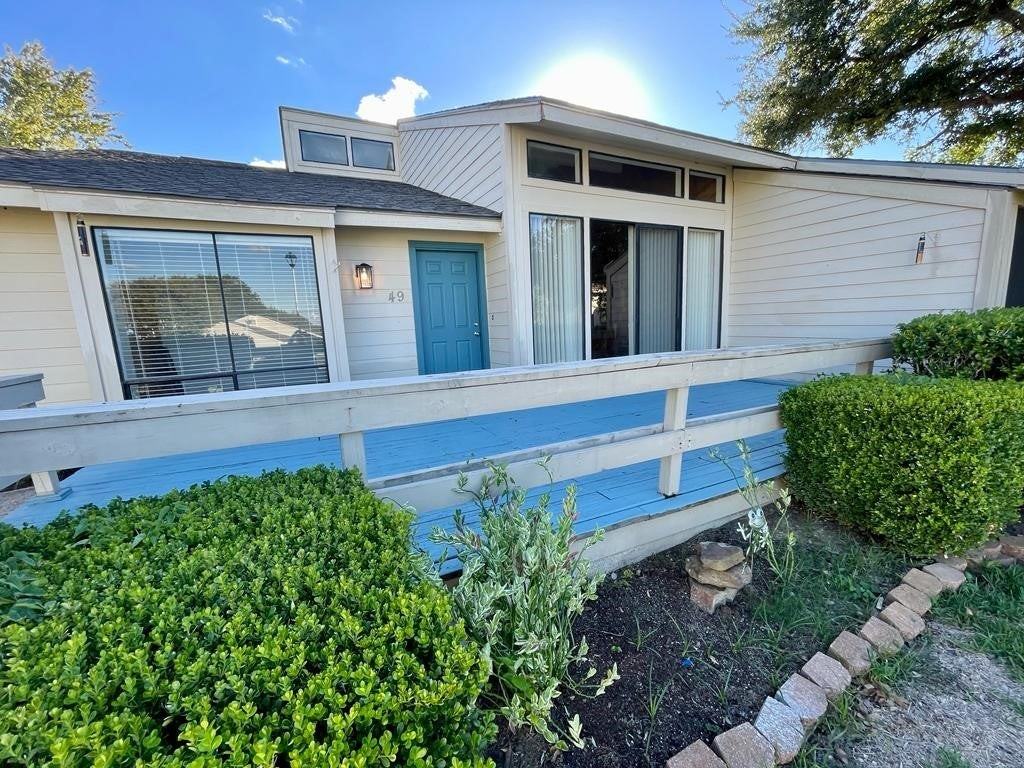 49 April Point Dr N - Photo 6 of 49