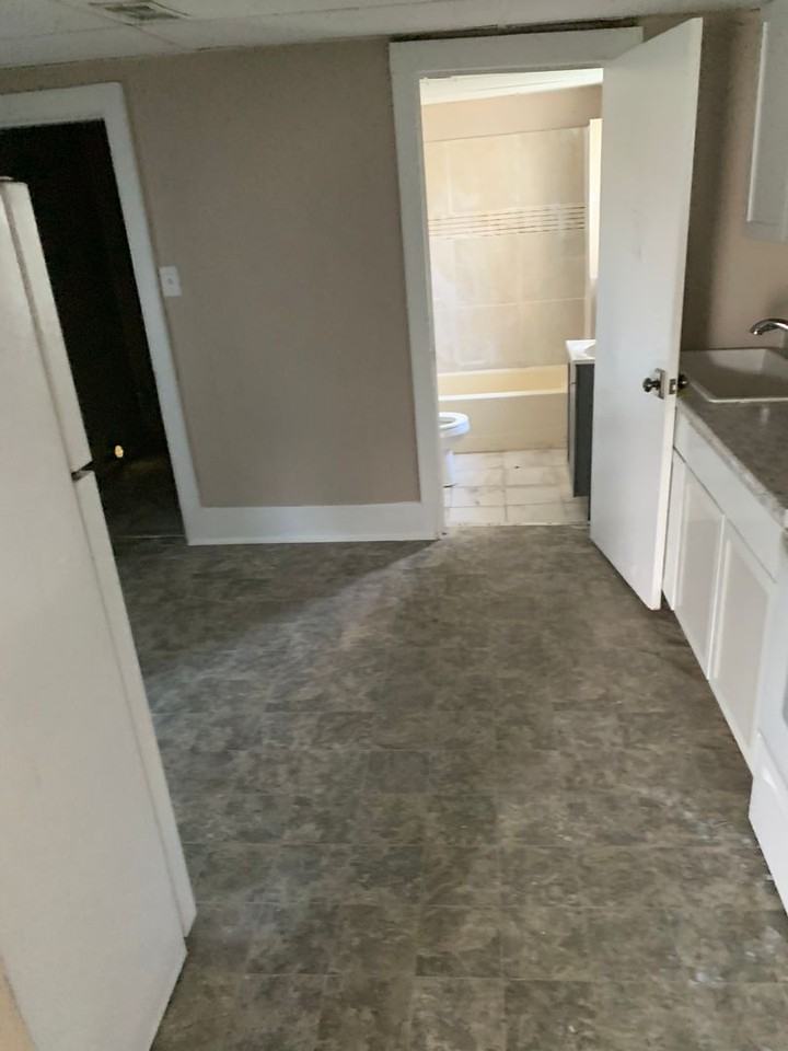 754 S 2nd St - Photo 2 of 8