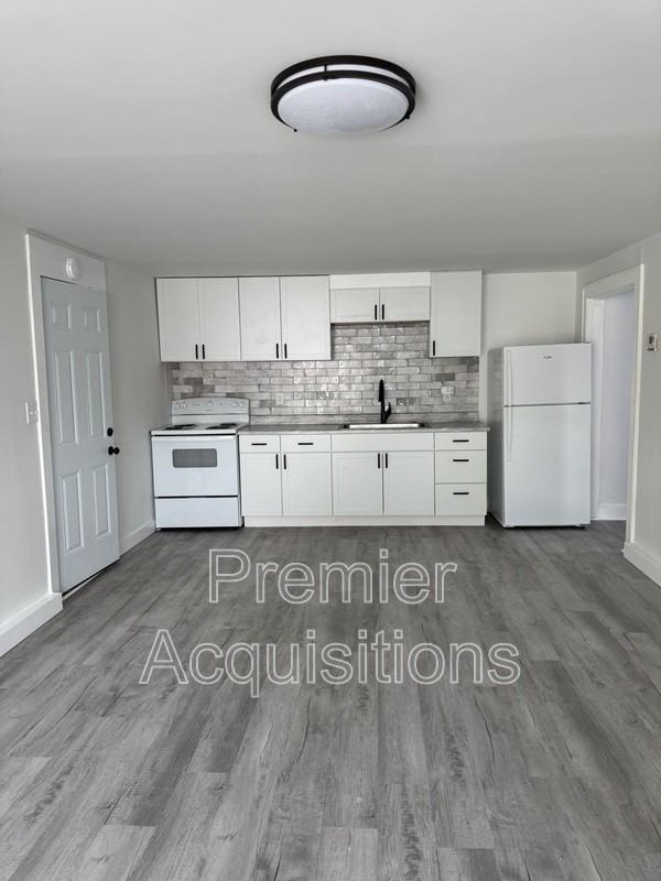 702 Biltmore Blvd #2