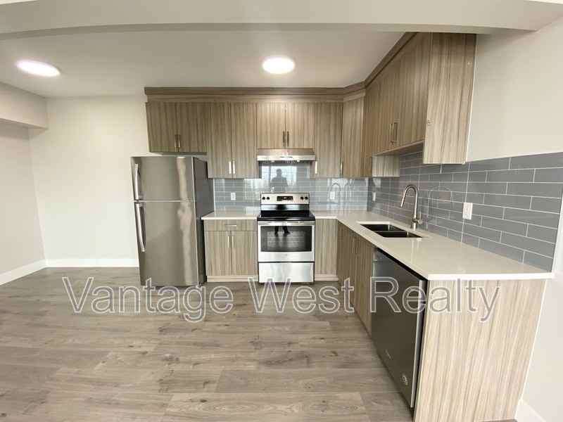 3559 Goldie Way - Photo 2 of 24