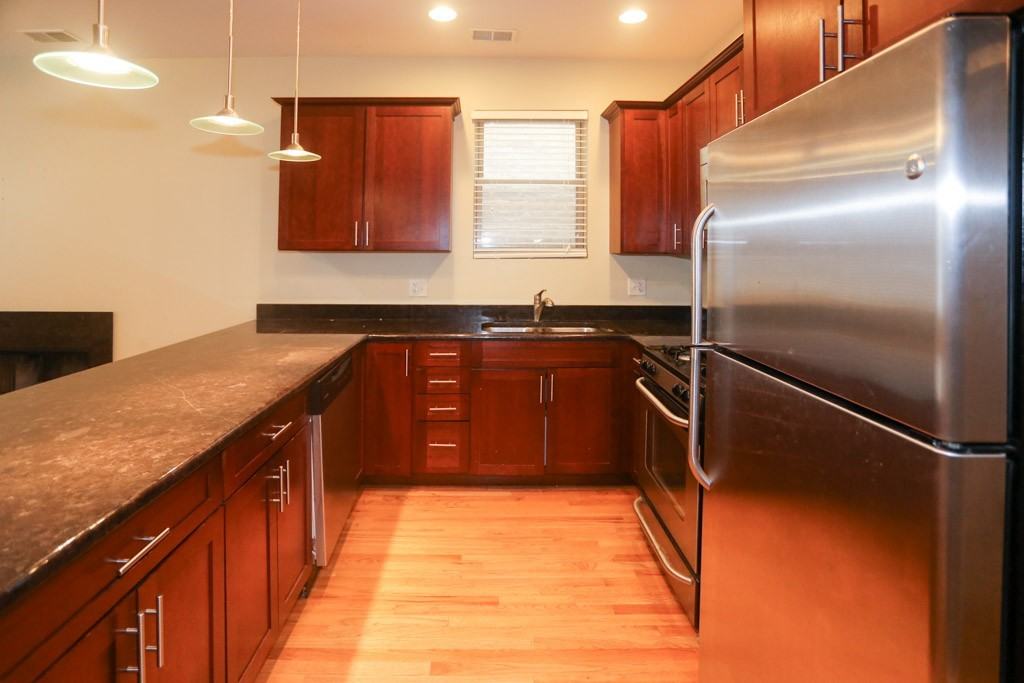 1443 W Cortez St #1 - Photo 2 of 20