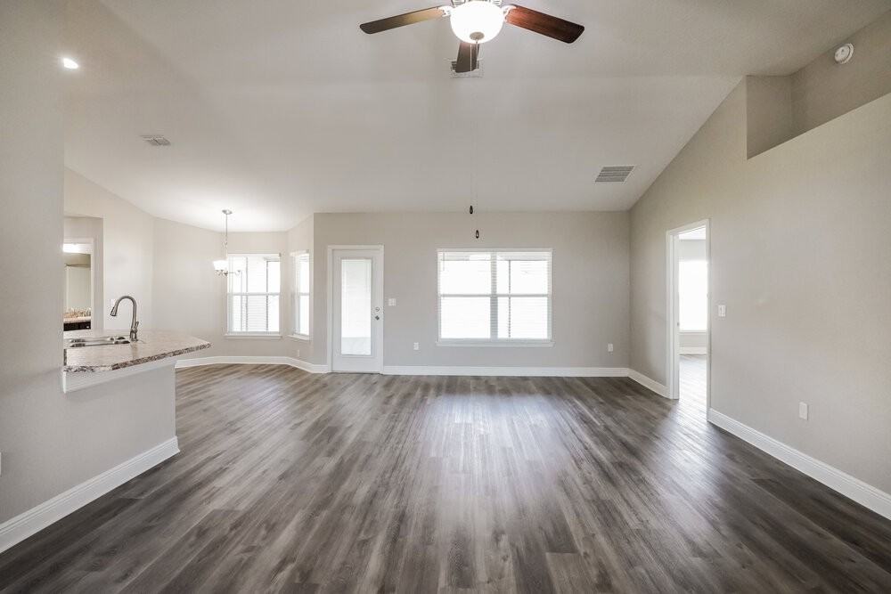 506 W Leah Ct - Photo 4 of 21