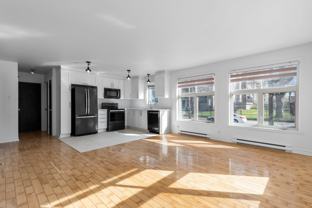 2293 Rue Centre - Photo 1 of 1