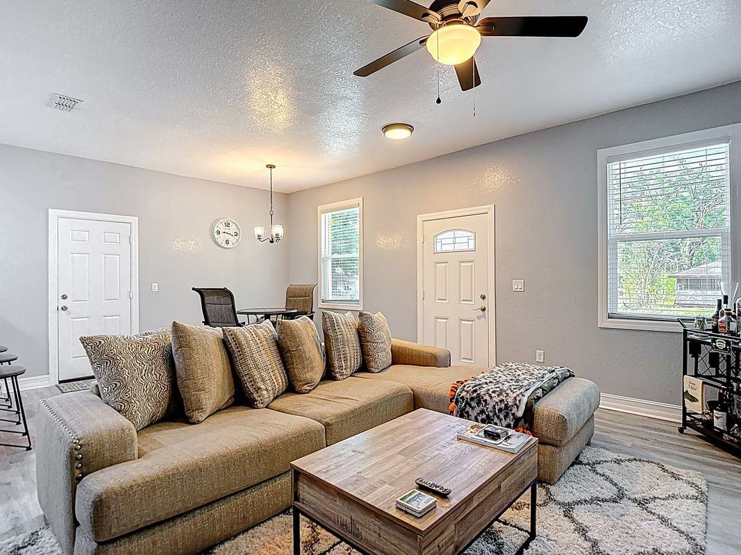 7208 Westinghouse Ave - Photo 2 of 22