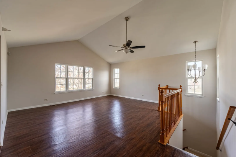 1329 Orleans Dr - Photo 2 of 8