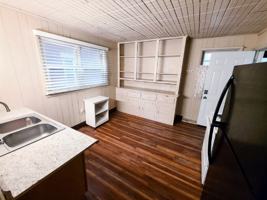 featured image of 3116 Peach St #2