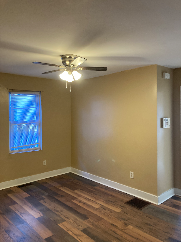 212 Farnham St - Photo 3 of 12