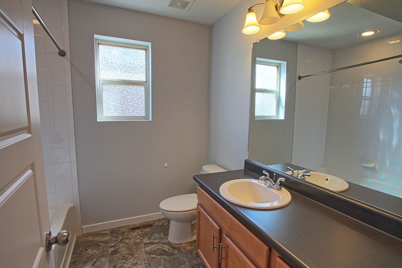 4144 Elegant St - Photo 7 of 21