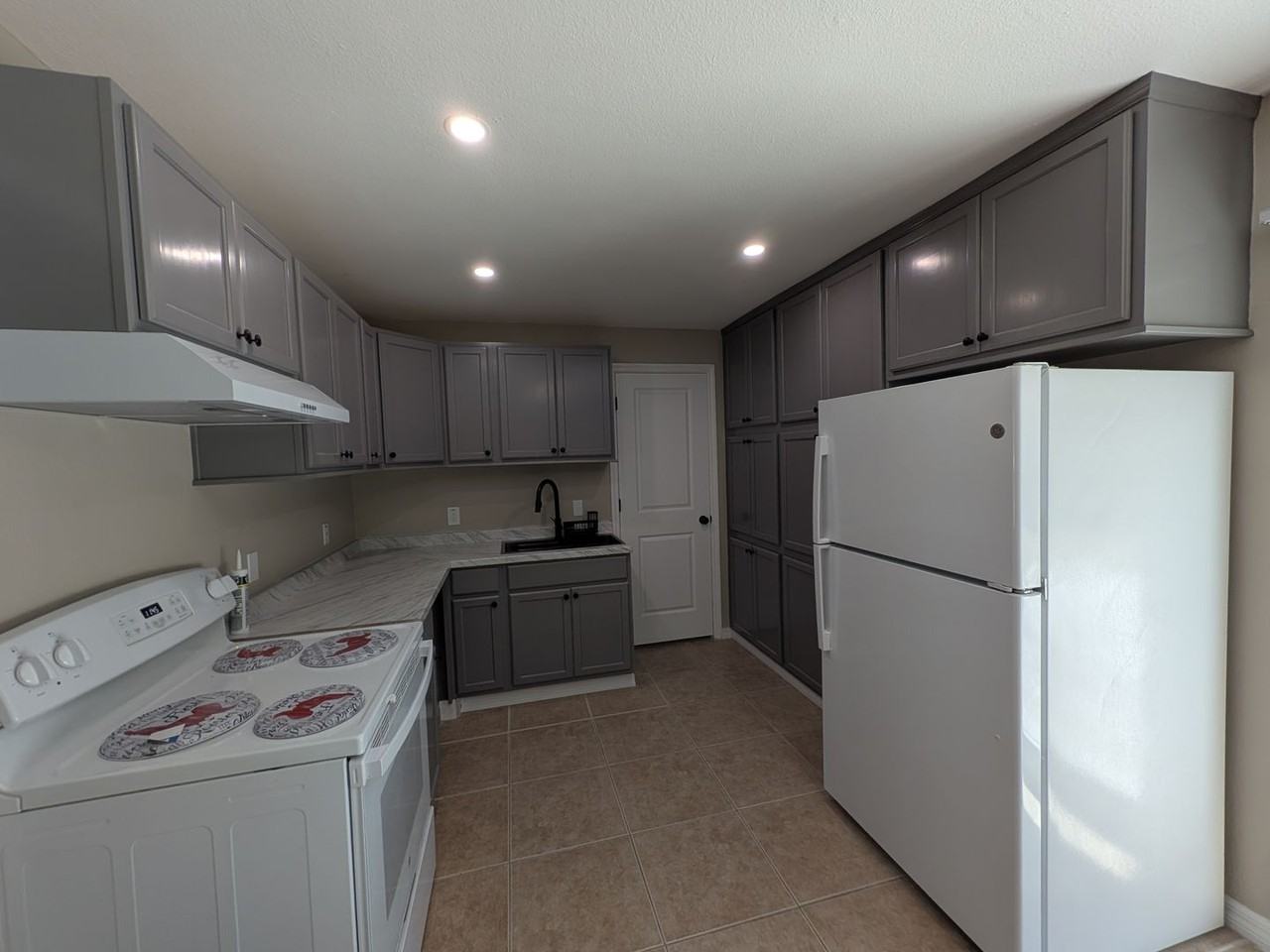 3351 N Bay Ave - Photo 5 of 19