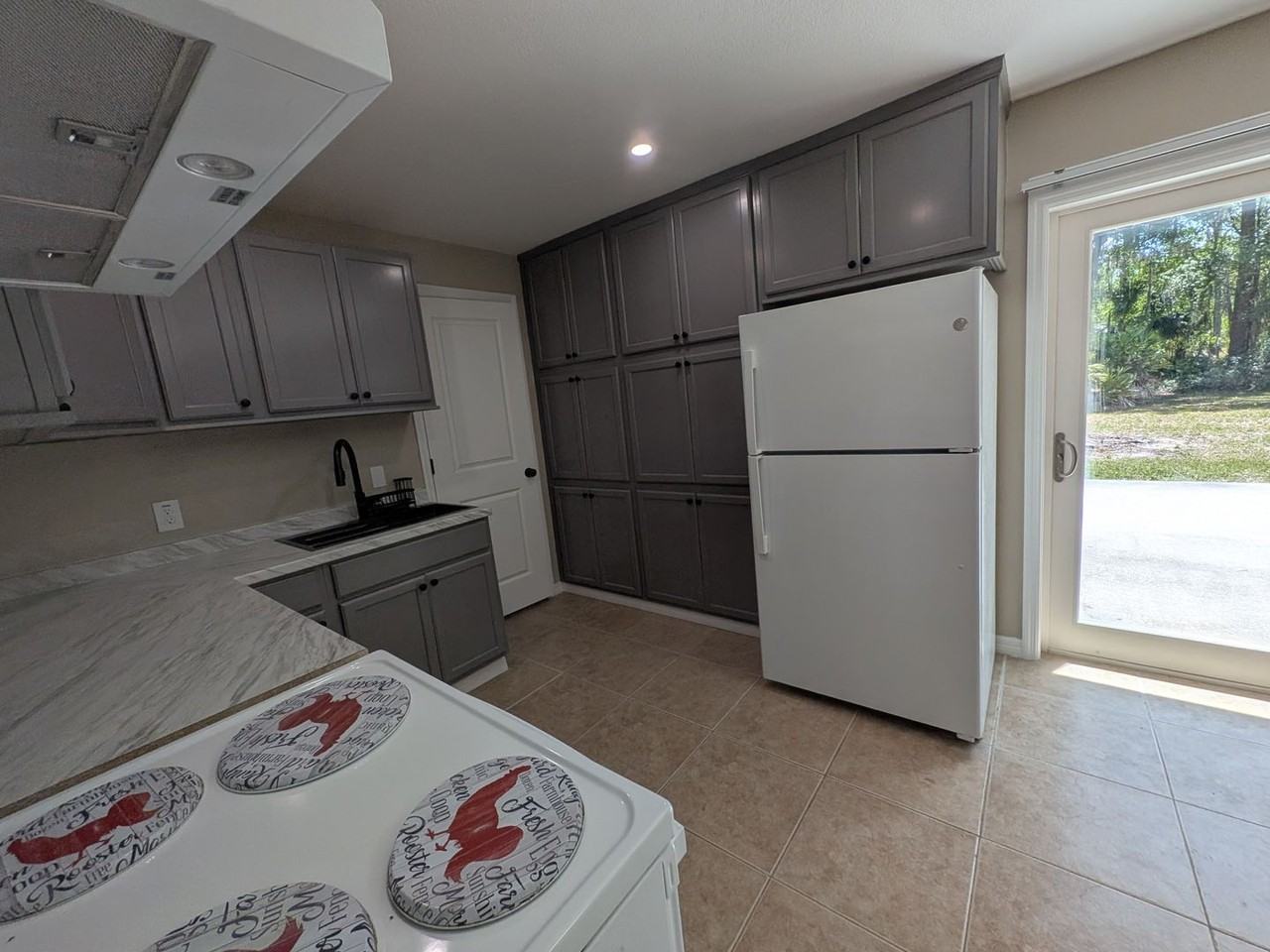 3351 N Bay Ave - Photo 6 of 19