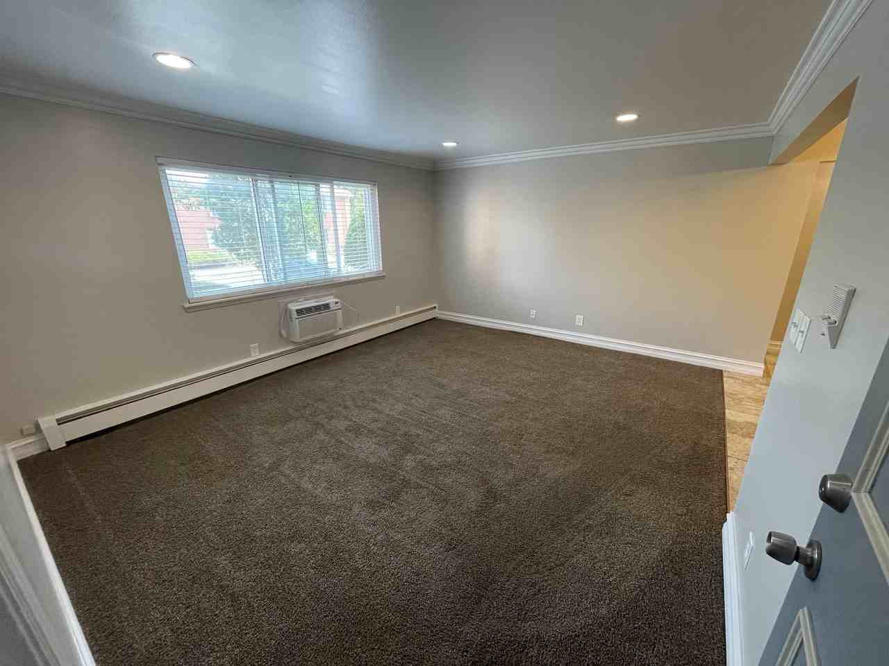 805 Plate St #103 - Photo 5 of 29