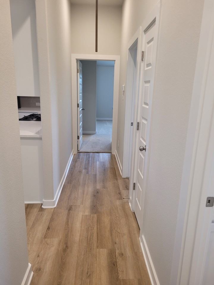 121 Tall Grass Dr #NA - Photo 3 of 33