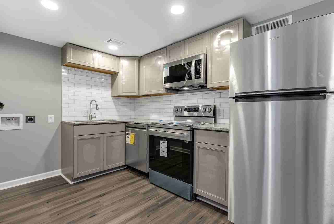 2058 Nettie Ct #B - Photo 7 of 16