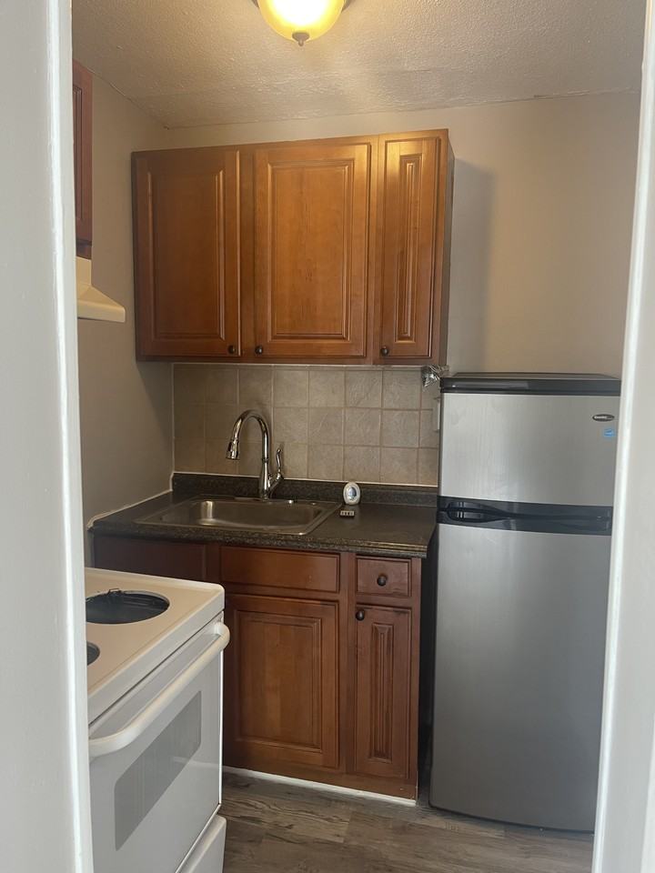 415 Dunlap St #1 - Photo 2 of 24