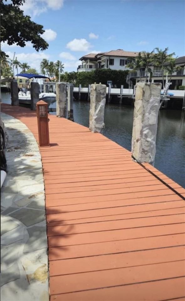 4050 Ne 25th Ave #0 - Photo 4 of 37