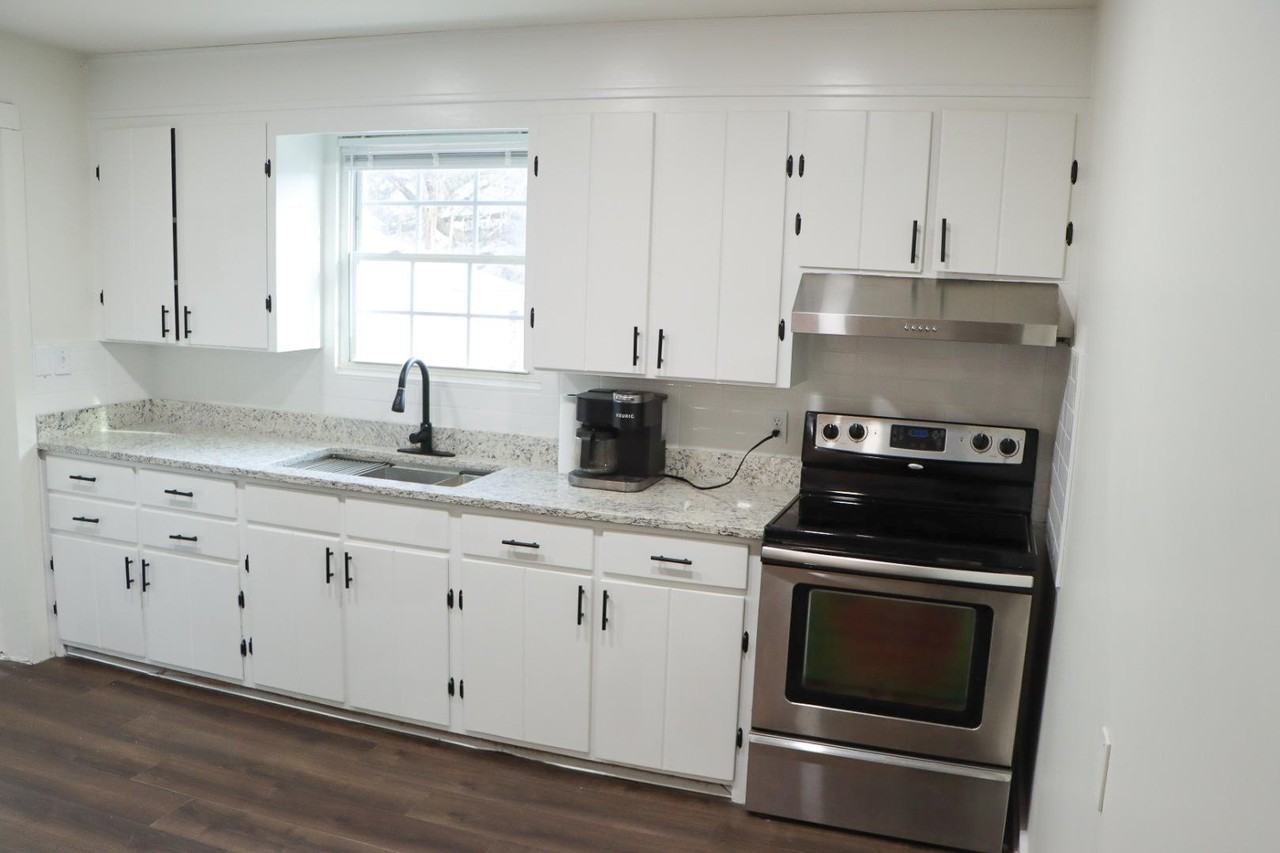 Glenmont Drive - Photo 3 of 7