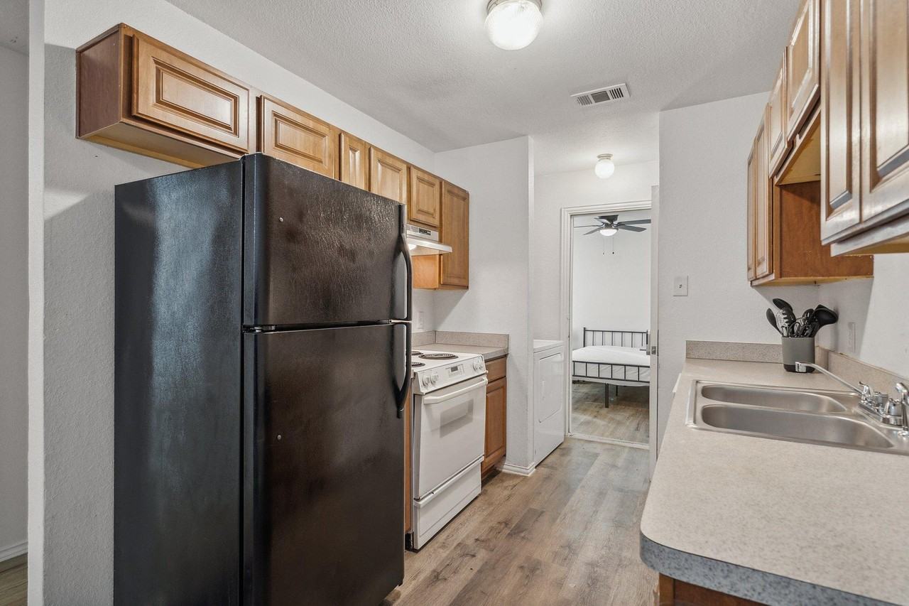 Birdell St - Photo 2 of 9