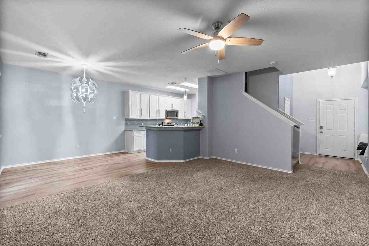 99 Gallery Cove Ct - Photo 5 of 18