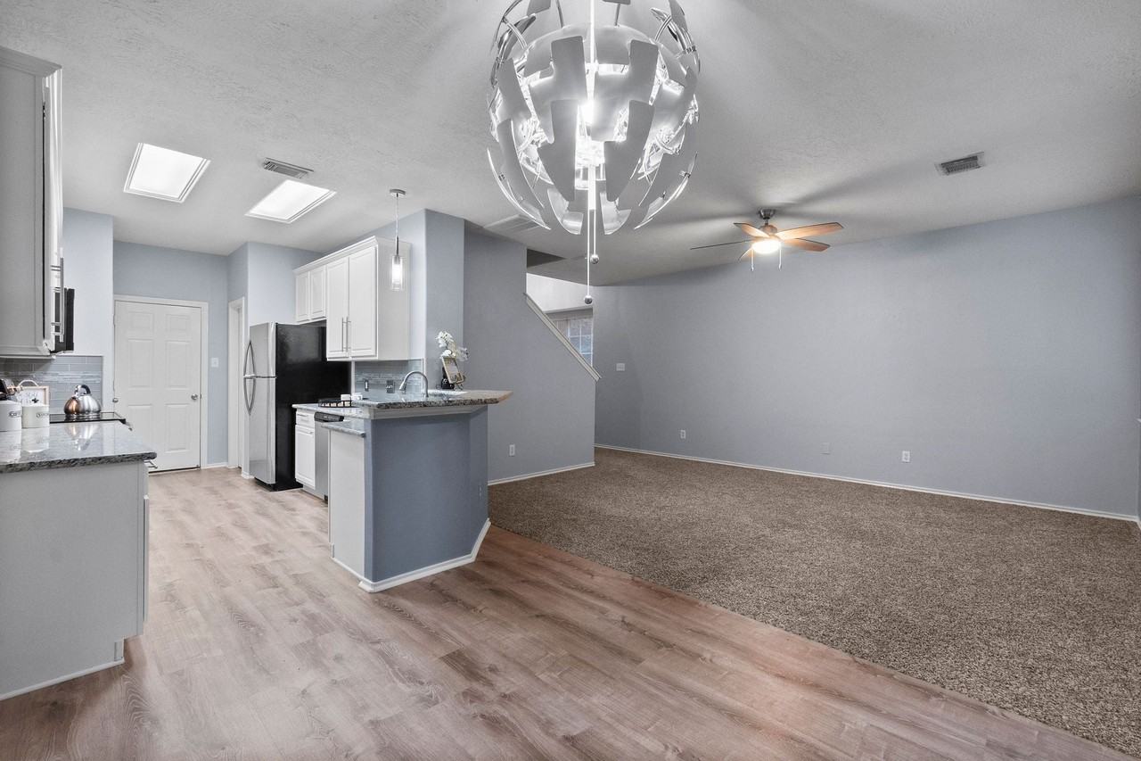 99 Gallery Cove Ct - Photo 6 of 18